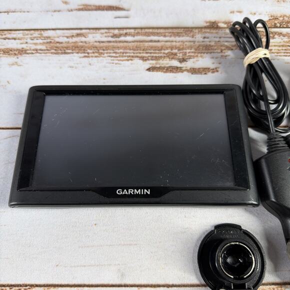 Garmin Nuvi 67LM 6in GPS Bundle Car Adapter Mount Tested Used - Picture 2 of 7